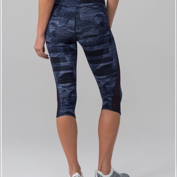 Lululemon Train Times Crop (17")
Transition Multi Midnight Navy / Black - Picture 2 of 8